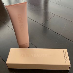 KKW SKIN PERFECTING BODY SHIMMER gold new not opened 4 oz